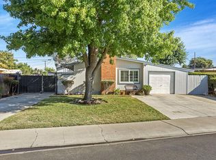 2215 W Del Rio Dr, Stockton, CA 95204