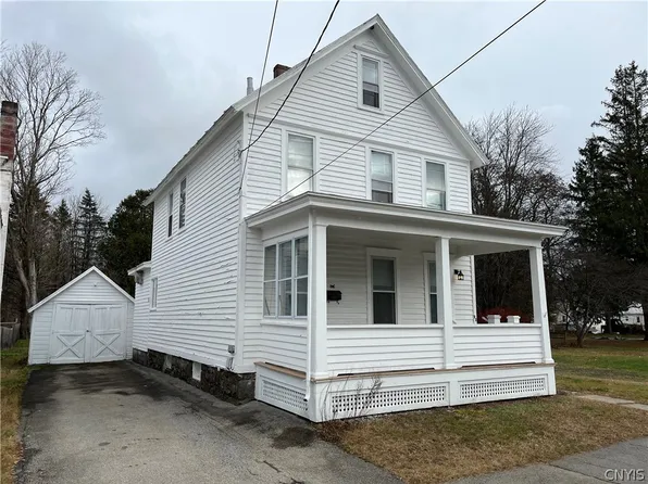 32 Slawson St, Dolgeville, NY 13329