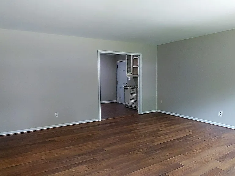 812 Acton Ave — Photo 7