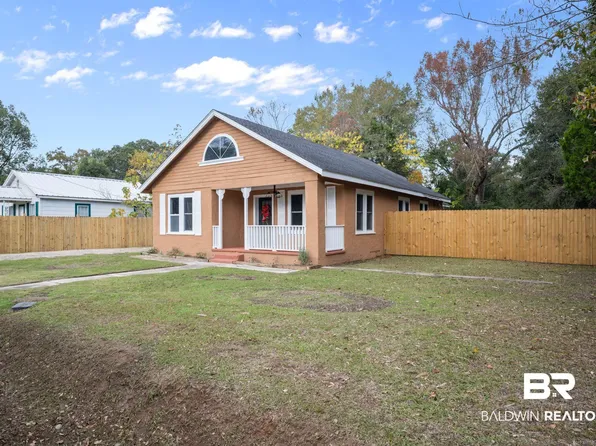 106 W 15th St, Bay Minette, AL 36507