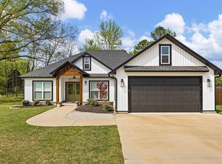 1814 Janie Francis Dr, Russellville, AR 72801