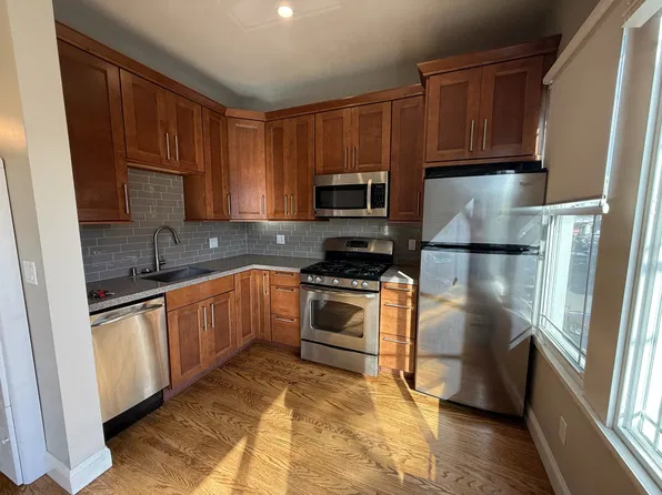 1540 Vallejo St APT 1, San Francisco, CA 94109