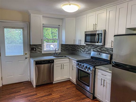 4th image of 72 S Evergreen Dr