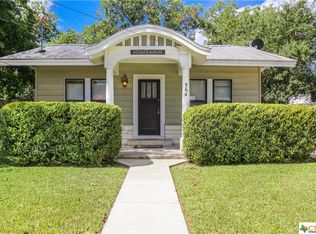 564 S Castell Ave, New Braunfels, TX 78130