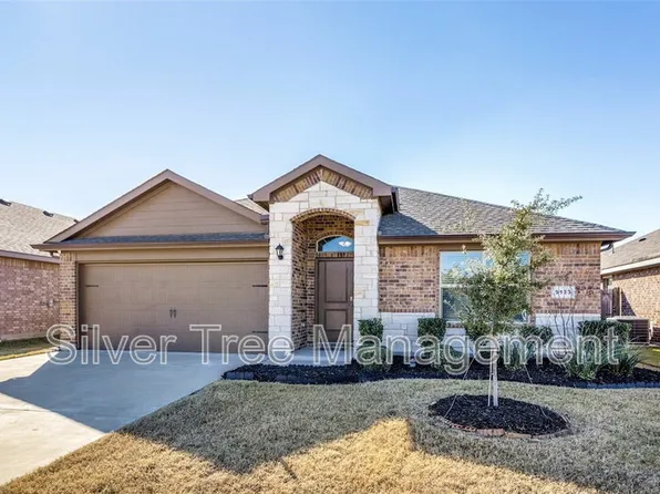 9133 High Stirrup Ln, Fort Worth, TX 76131