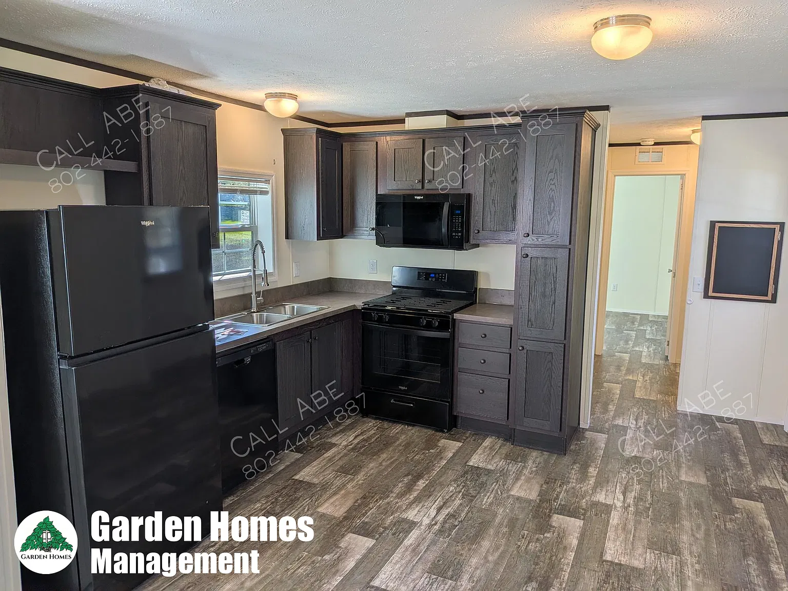 3 bed, 1.5 bath, 924 sqft, $1,595 — Photo 2