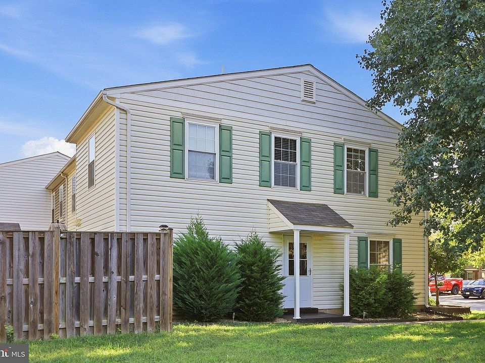1st image of 569 Lancaster Pl #569