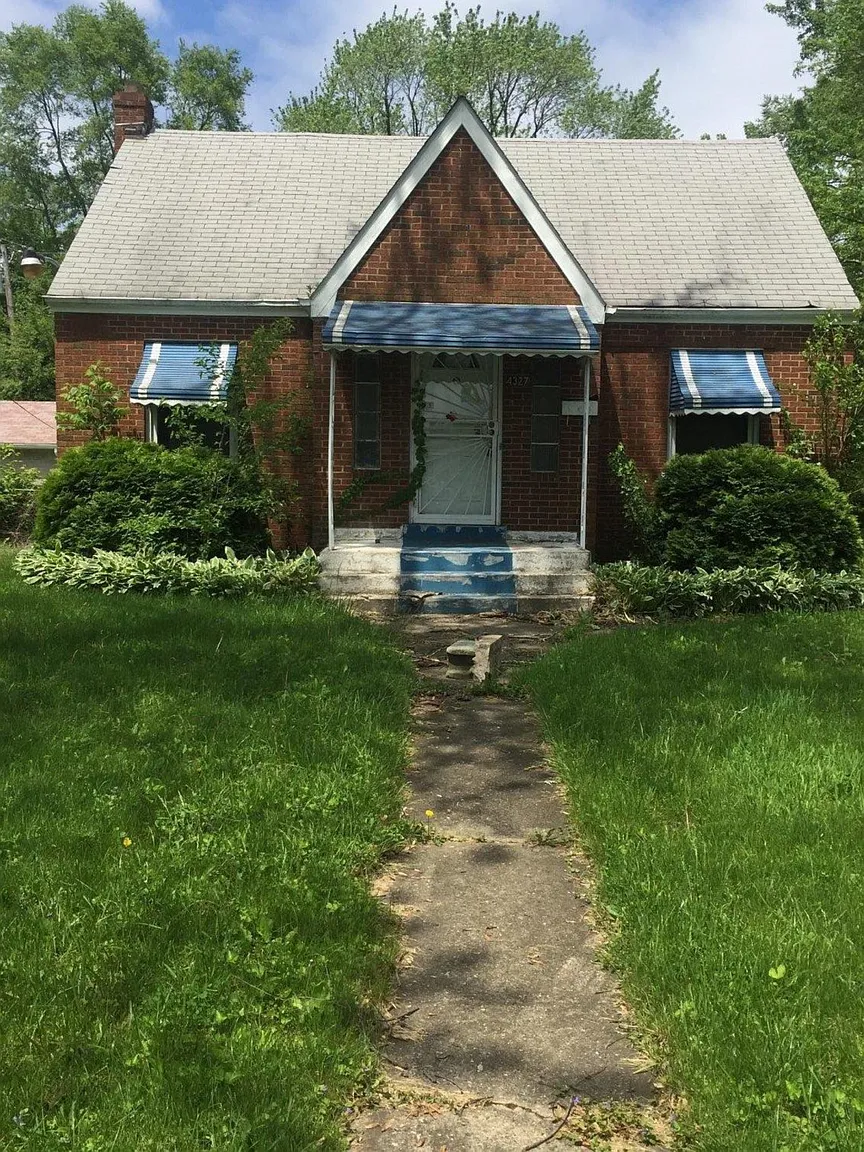4327 Vermont St photo 1