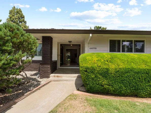 44098 Country Club Dr, El Macero, CA 95618