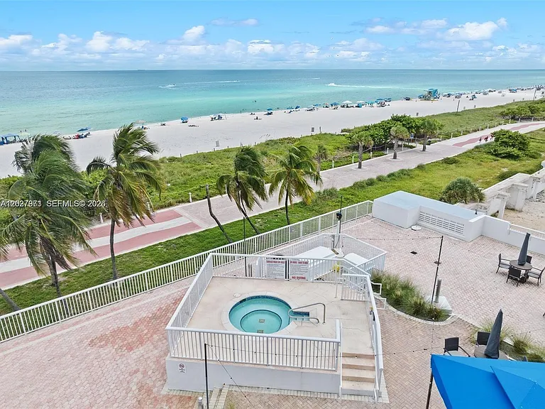 5401 Collins Ave #807 — Photo 32