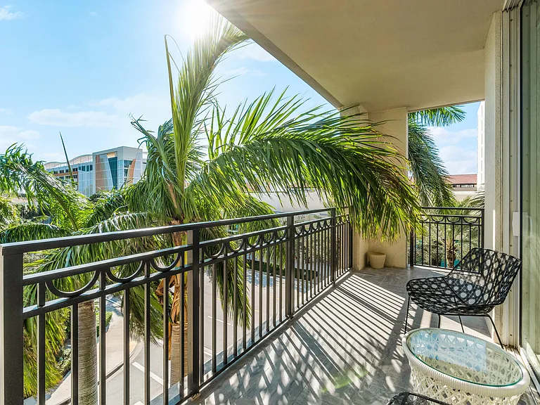 550 Okeechobee Blvd #422 — Photo 27