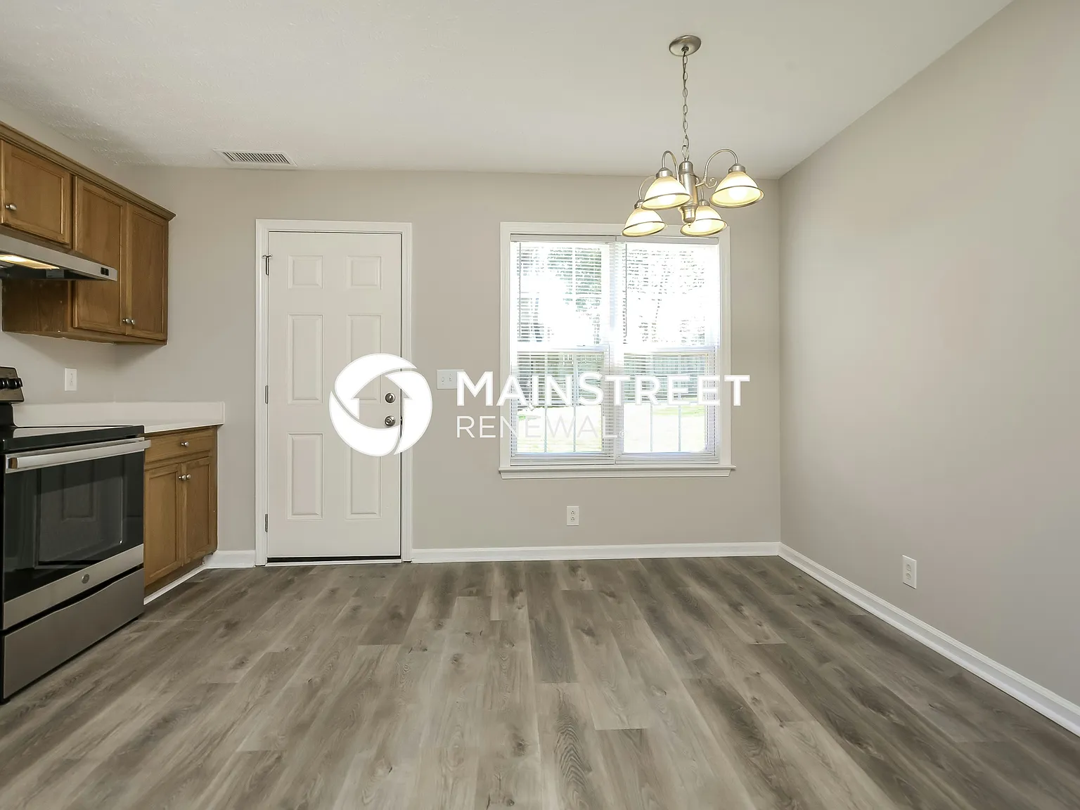 1204 Lasalle Ct — Photo 4