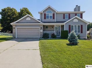 6530 Courtney Cir, Lincoln, NE 68516