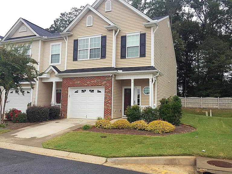 24 Bay Springs Dr — Photo 1