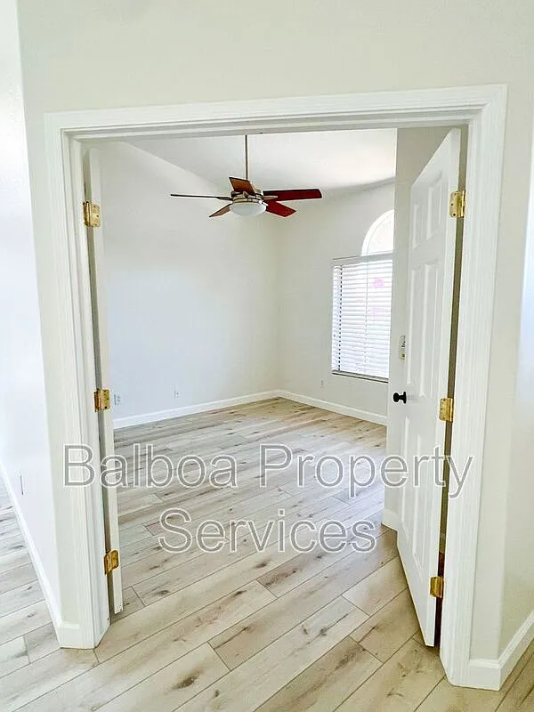 4 bed, 2.0 bath, 1650 sqft, $2,975 — Photo 2