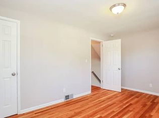 548 Cresthaven Dr, Pittsburgh, PA