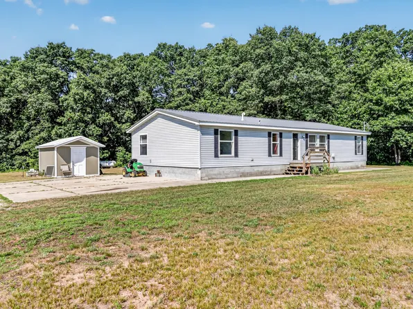 11703 Nichols Rd, Holton, MI 49425
