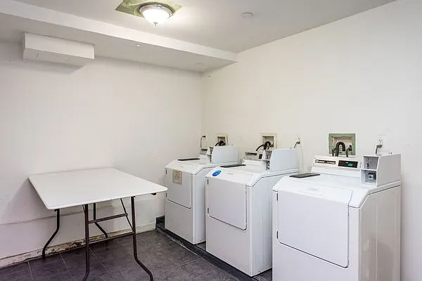 Rented by Nooklyn NYC LLC | media 24