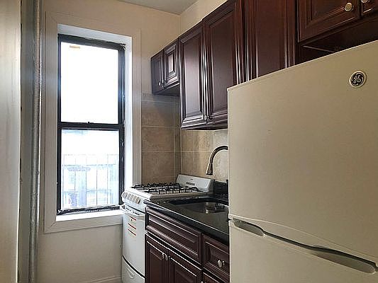 1st image of 555 W 159th St #4
