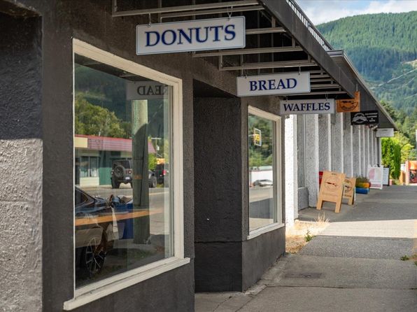 350 Carnell Dr, Lake Cowichan, BC V0R 2G1