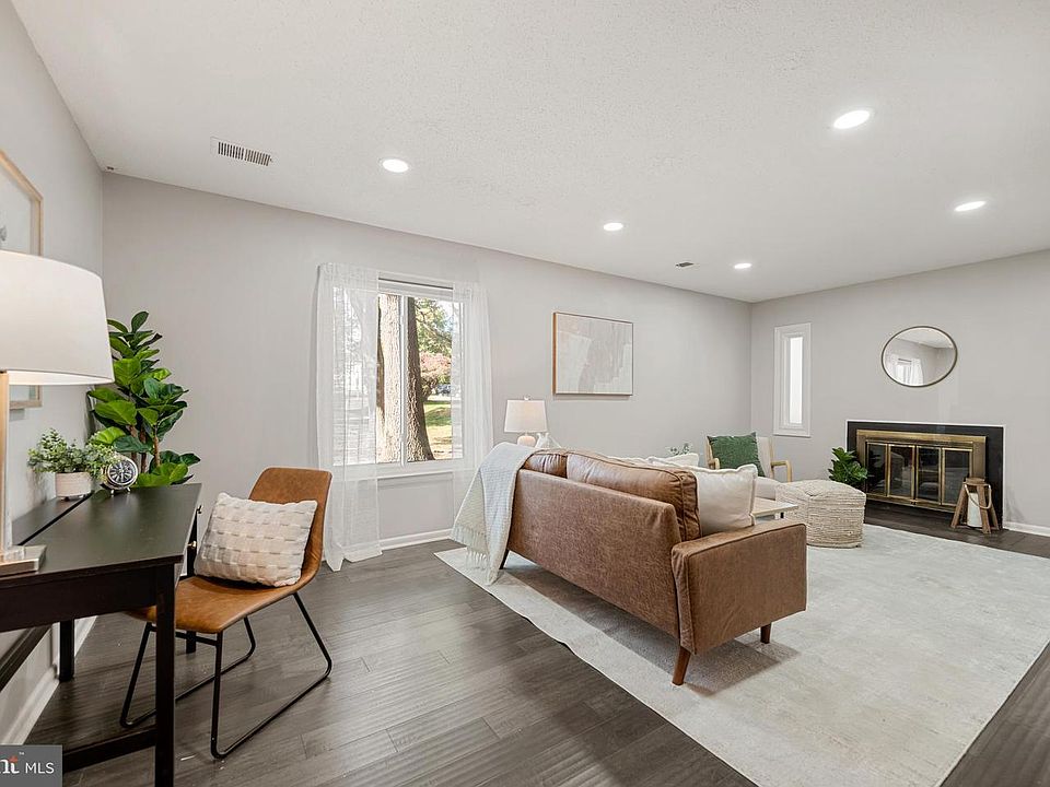 1st image of 2549 Fox Ridge Ct #68