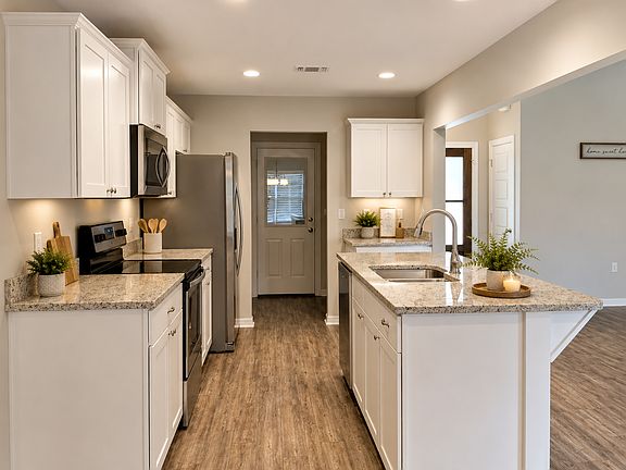 3rd image of 26 Logaras Cir