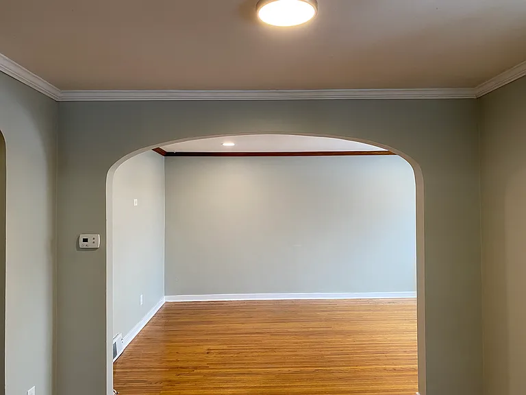120 W Royal Pkwy — Photo 16