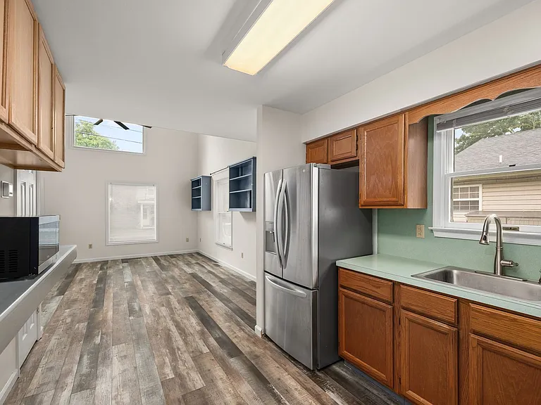 414 S Washington St — Photo 10
