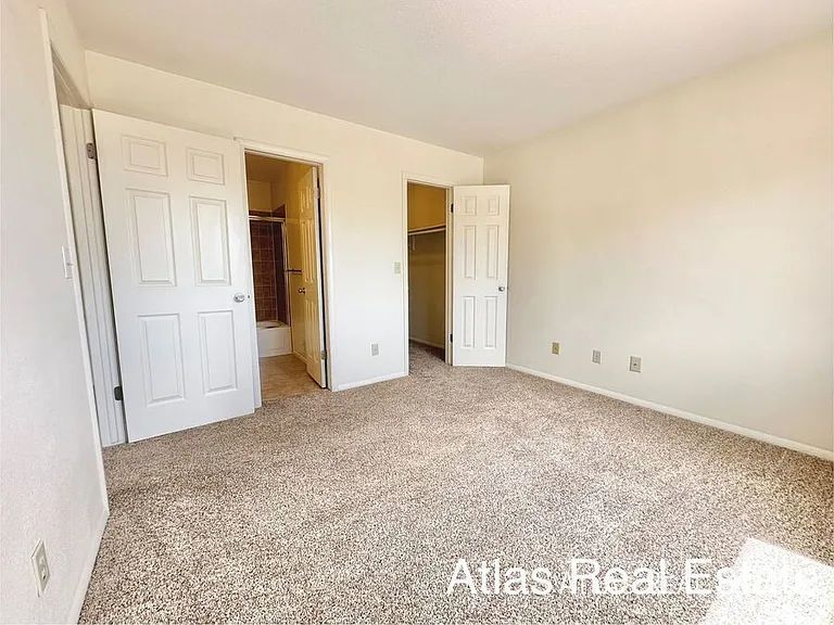 1940 W Yampa St #B — Photo 19