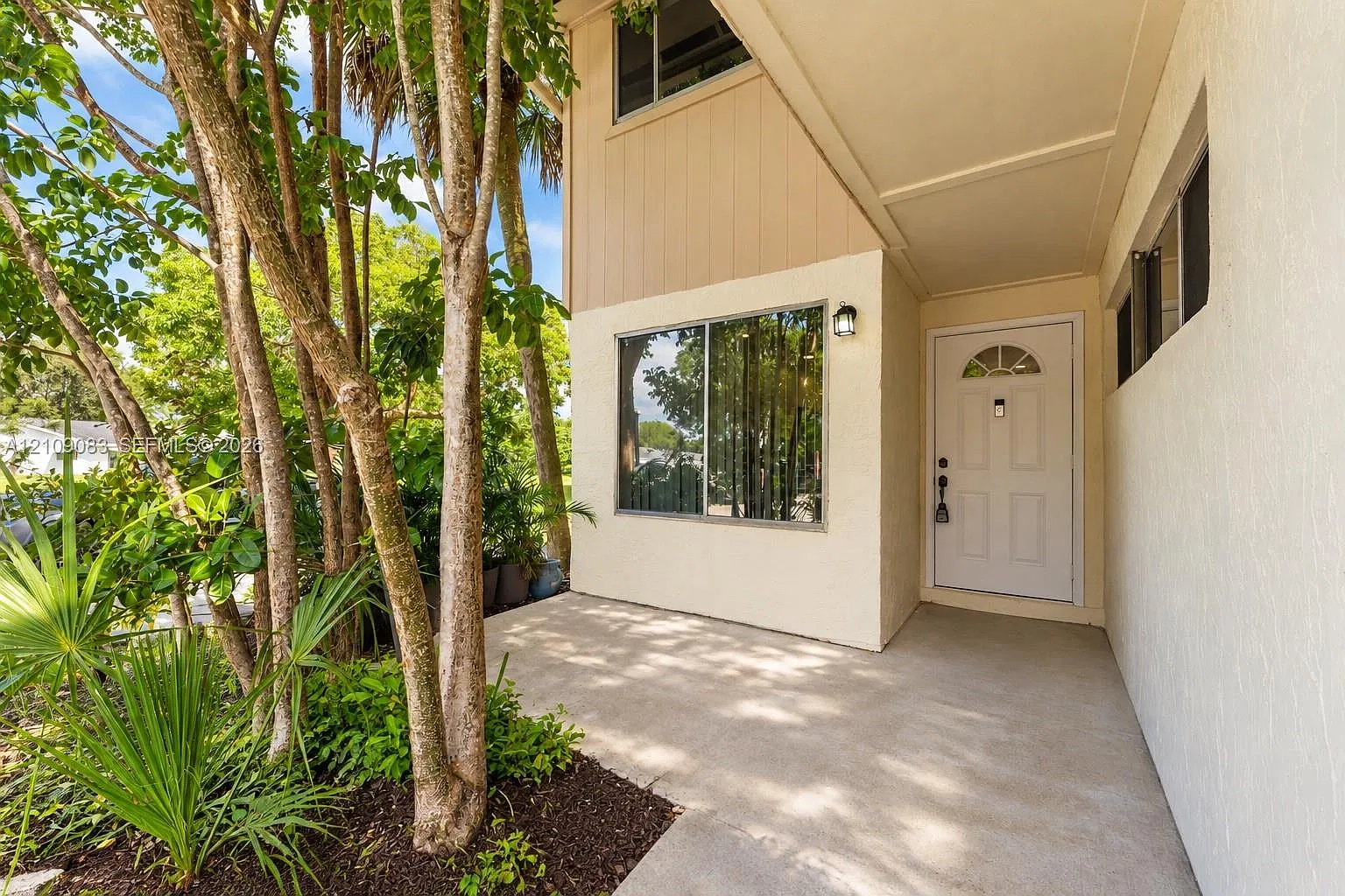 Townhouses At Jacaranda C — Photo 4