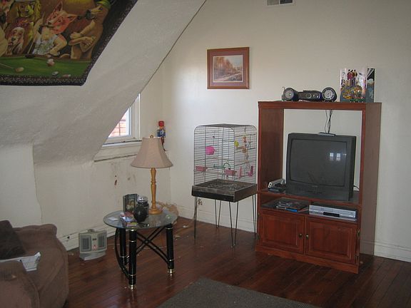 5th image of 2702 Eden Ave APT 1