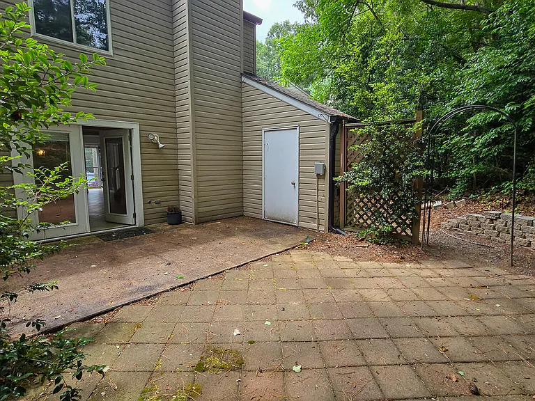 7831 Stephanie Ln — Photo 46