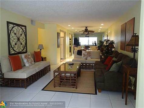3rd image of 6415 Bay Club Dr #101