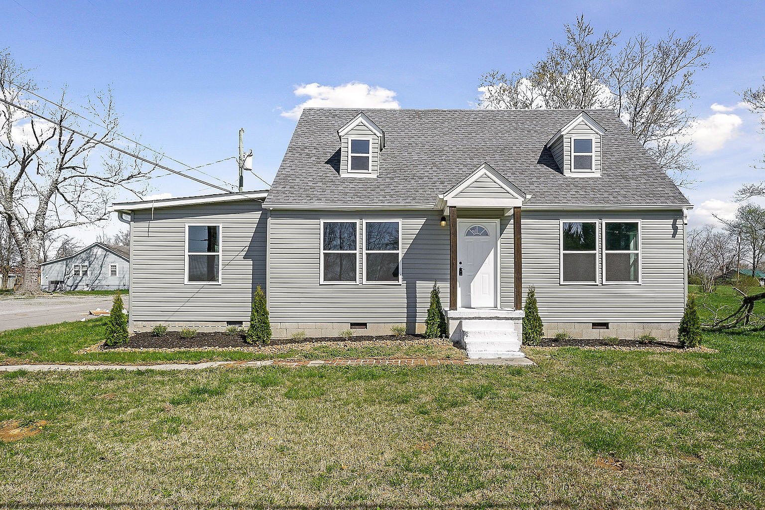 482 W Main St, Smithville, TN 37166 Zillow