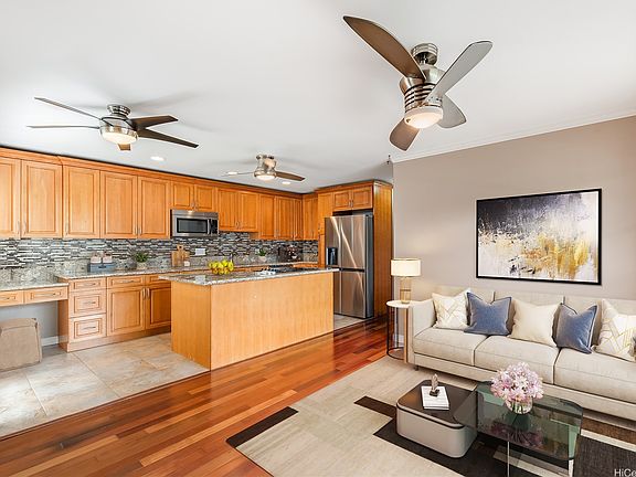 4th image of 94-1386 Waipio Uka St