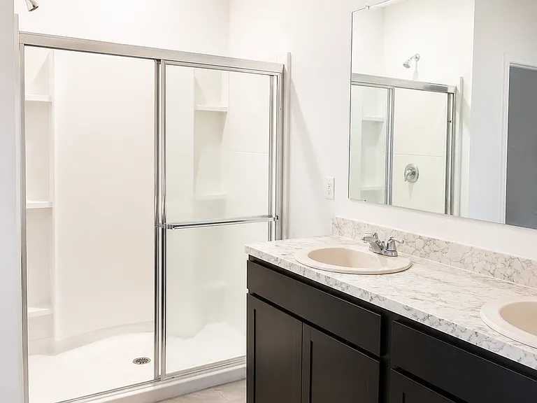 1136 Valley View Ave — Photo 4