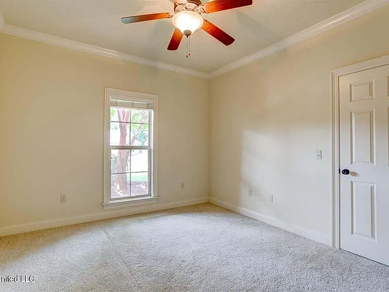 143 Sonnett Cir — Photo 13