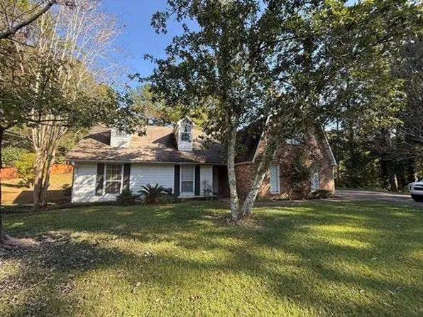 100 Woodhaven Dr, Natchez, MS 39120