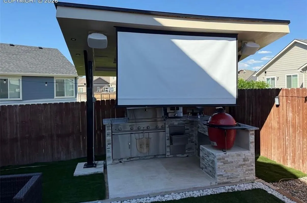 6832 Galpin Dr — Photo 4