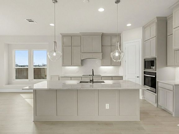 2nd image of 5410 Rowlan Row