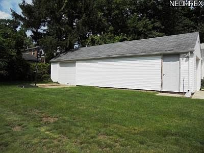 3rd image of 243 E Baird Ave