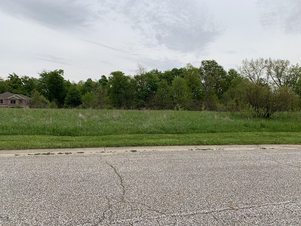 2nd image of 4923 Knollwood Dr #25