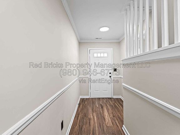 4th image of 10212 University Park Ln