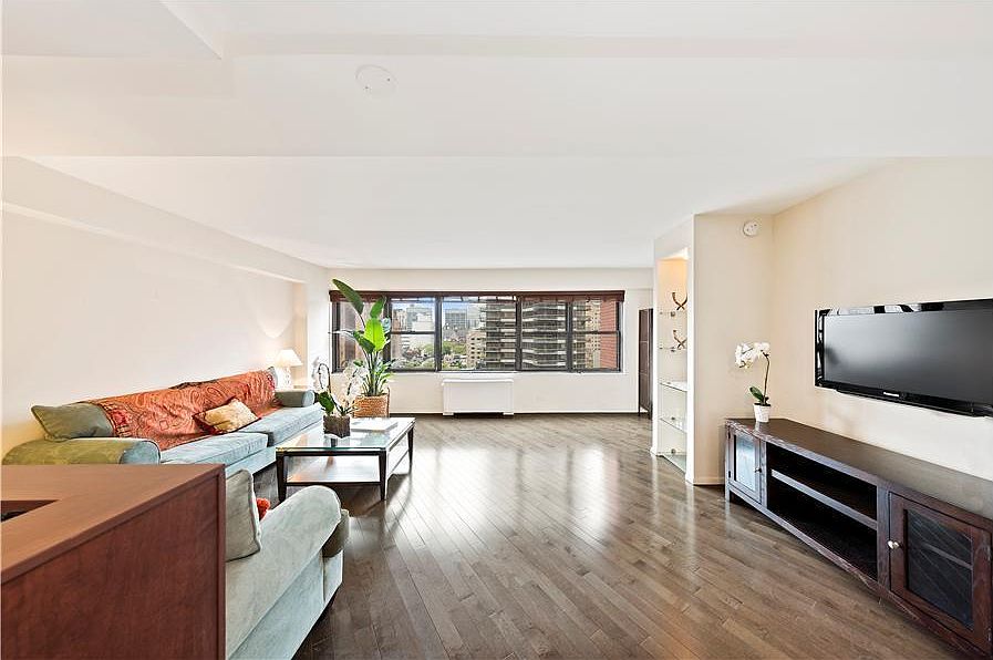 1st image of 1010 3rd Ave #14P