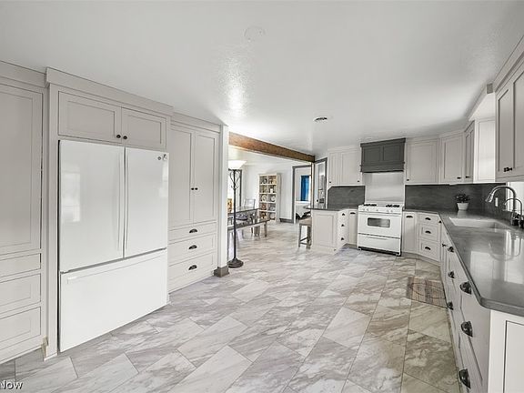 3rd image of 3628 & 3604 Painesville Warren Rd