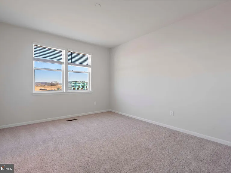 462 Tiller St — Photo 16