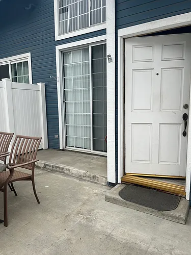 219 S Redwood Ave #6 Photo 1