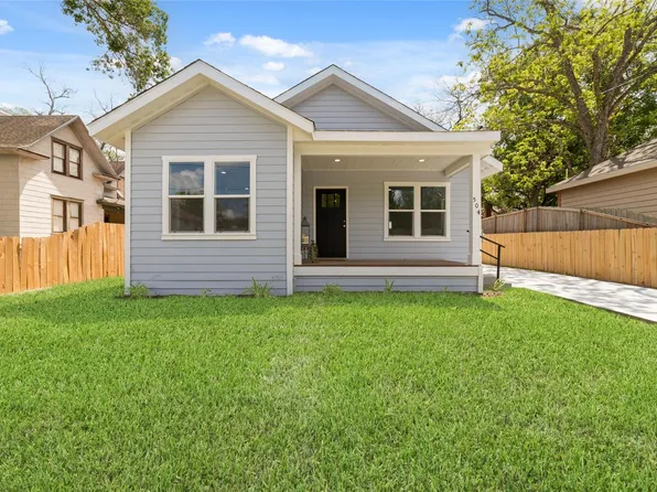 504 N Lake Ave, Eagle Lake, TX 77434