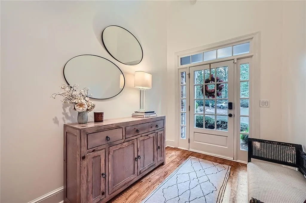 3 bed, 3.5 bath, 3180 sqft, $4,250 — Photo 3