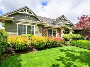 2053 Lakeview Dr, Eugene, OR 97408